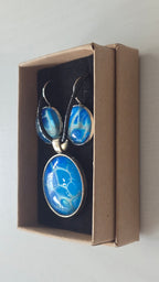 Solas Aqua Mirage Schmuckset in Blau, Türkis und Silber mit abstrakter Maserung