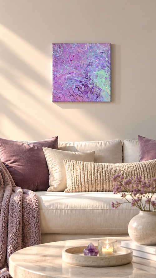 Quadratisches Acryl-Leinwandbild mit fliessenden Zellstrukturen in Flieder, Rosé, Violett und zarten Minttönen.