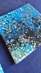 Solas Ocean Cells 3-teiliges abstraktes Acryl-Wandbild auf Leinwand in Blau, Türkis, Schwarz und Weiss