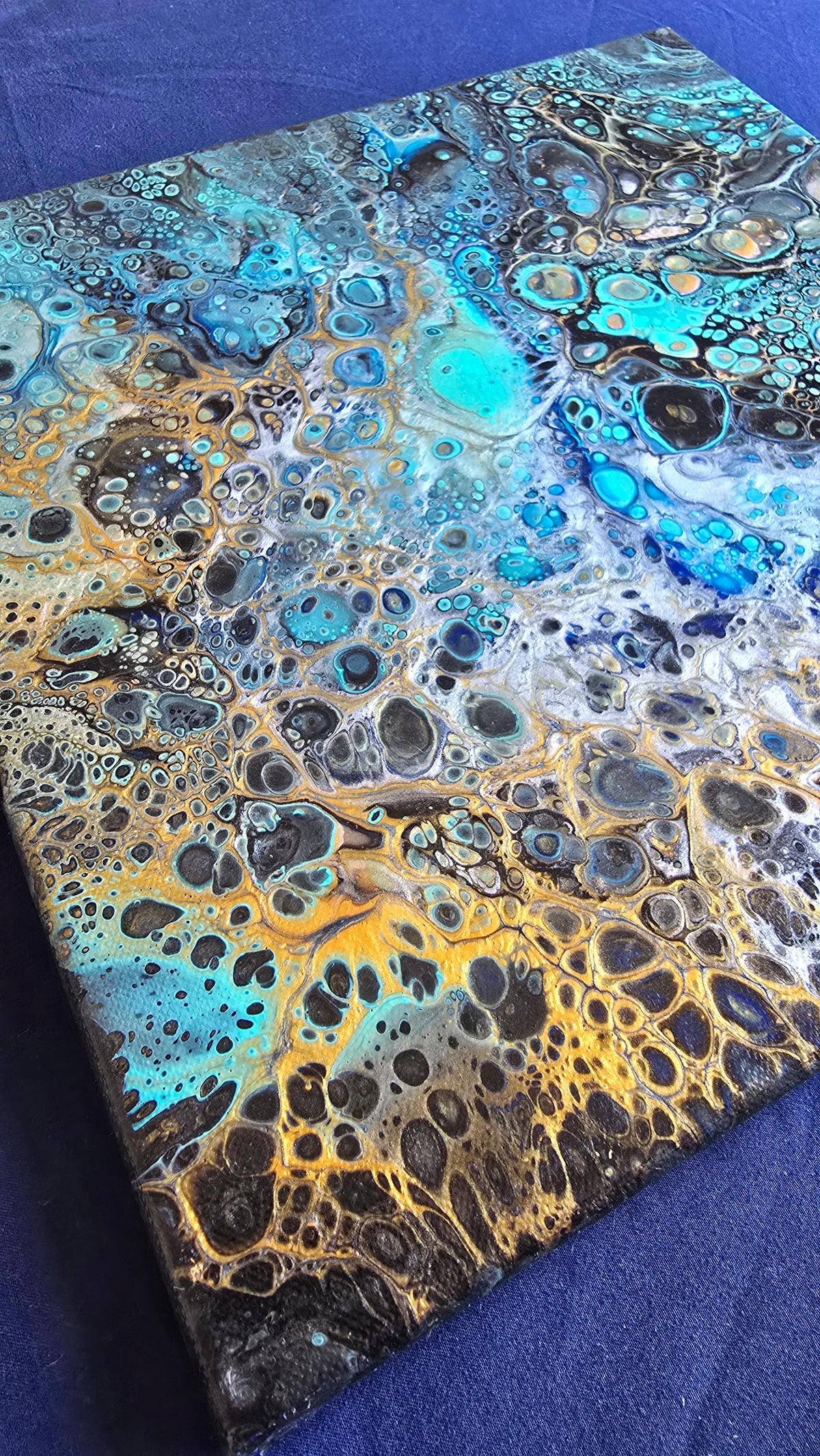 Solas Ocean Mosaic 5-teiliges abstraktes Acryl-Wandbild auf Leinwand in Türkis, Blau, Gold, Schwarz und Weiss