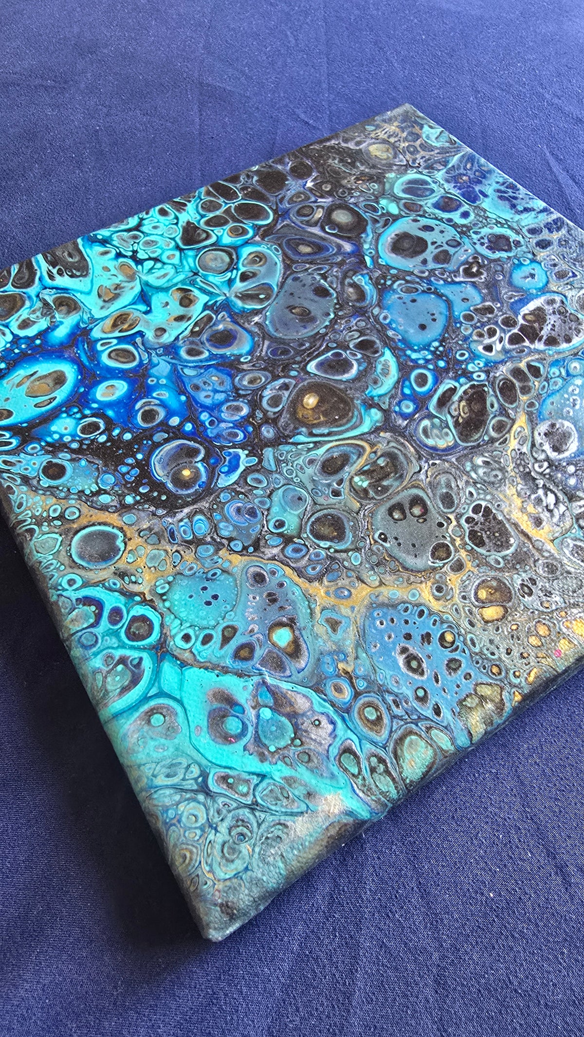 Solas Ocean Mosaic 5-teiliges abstraktes Acryl-Wandbild auf Leinwand in Türkis, Blau, Gold, Schwarz und Weiss