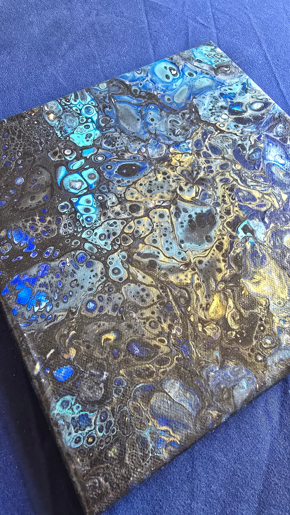 Solas Ocean Mosaic 5-teiliges abstraktes Acryl-Wandbild auf Leinwand in Türkis, Blau, Gold, Schwarz und Weiss
