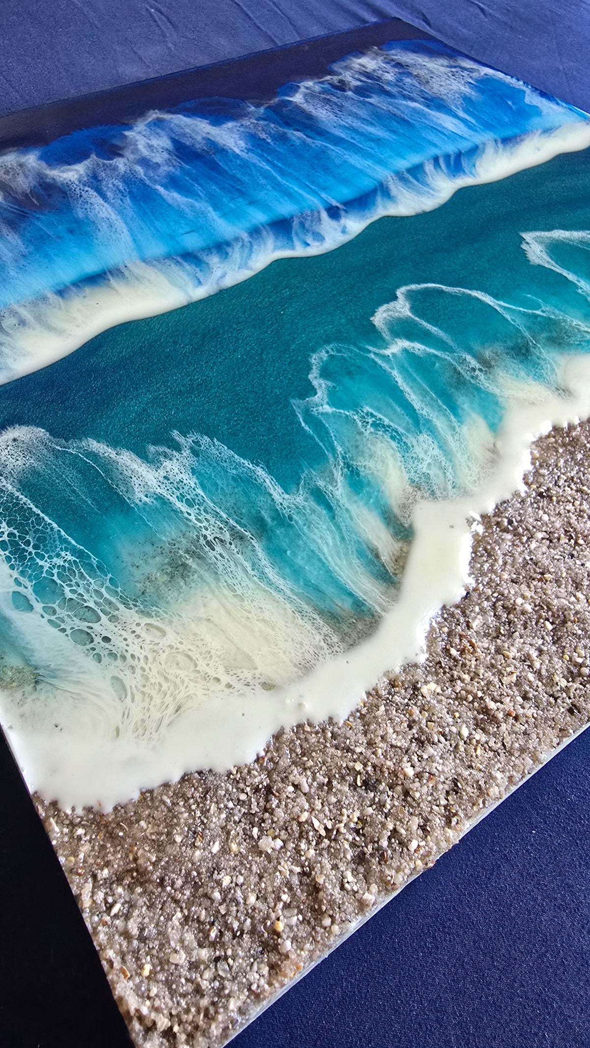 Solas Wild Waves Resin-Wellenbild 40 × 40 cm in Blau und Türkis mit 3D-Welle, Perlmutt und irisierenden Effekten